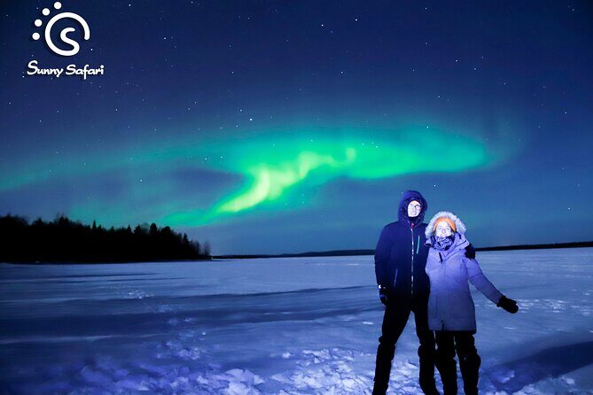 Aurora Borealis Trip in Lapland Lakeside - Lakeside Campfire Stop: Sausages, Warm Berry Juice, and Real Cozy Heat