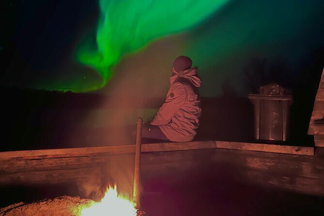 Aurora Hunt with BBQ in Rovaniemi - The aurora hunt reality: patience beats pressure