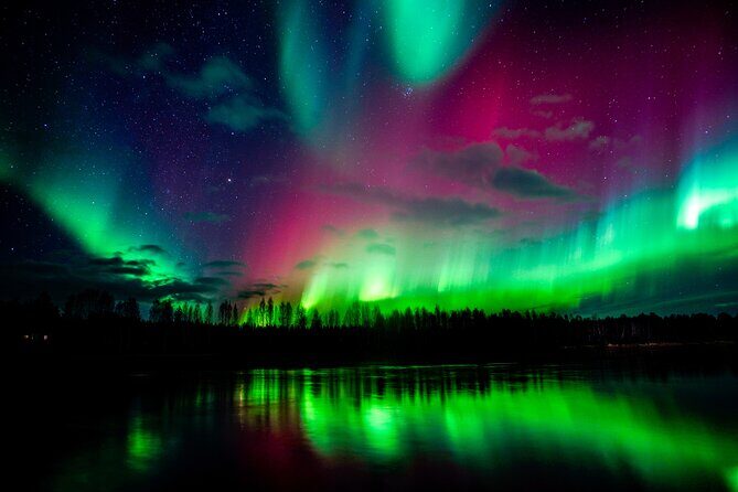 Guaranteed Northern Lights Hunting Adventure in Lapland - Your guide and the photo plan: let them do the camera work