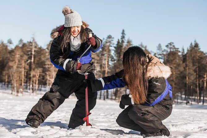 Ice Fishing Tour - Drilling the Hole: The Real Skill-Start Moment