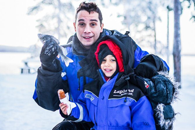 Ice Fishing Trip in Rovaniemi - The campfire lunch on the ice: warmth, food, and a real reset