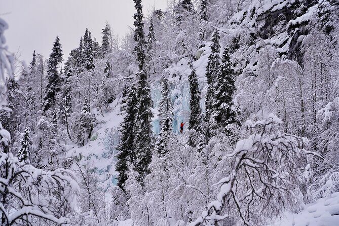 Korouoma Frozen Waterfalls Hike - Start at Pekankatu 3: Gear, changing, and a 9:00am beginning