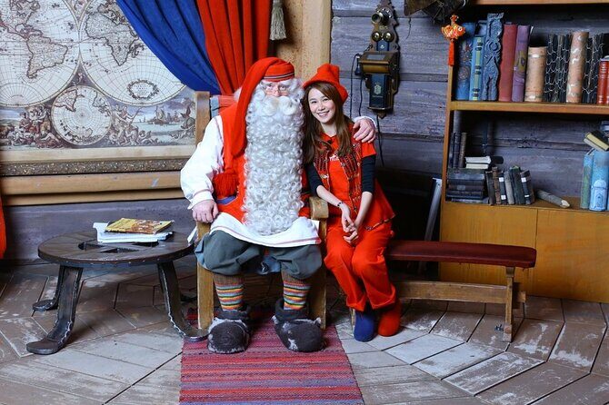 Meet Santa Claus & Santa's Reindeer Ride & Greet Huskies - Meeting Santa Claus in His Office (Photos, Photos, Photos)