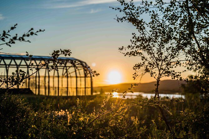 Midnight sun photography tour - The minivan ride: how to avoid wasting your best light