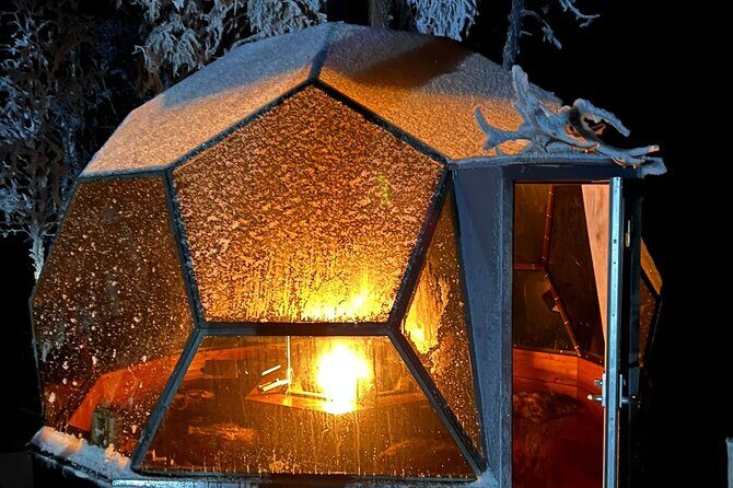 Northern Lights dinner in a Glass Igloo - Private Pickup That Saves Time in Winter