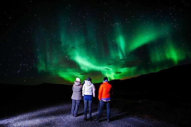 Northern Lights Hunt Including Snacks on Campfire from Rovaniemi - Timing and Vans: How to Protect Your Campfire Experience