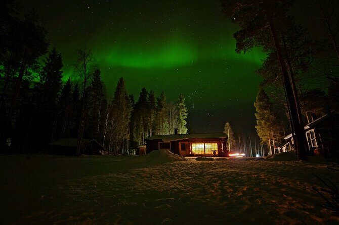 Northern Lights Hunting in Lappish old cottage - Pickup timing in Rovaniemi: plan for seasonal pickup shifts
