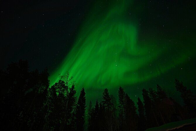 Northern Lights Hunting in Lappish old cottage - The price question: what $102 gets you (and what to watch)
