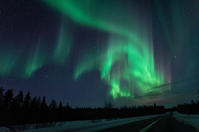Northern Lights Hunting with a photographer (Only small groups) - Winter gear included: why it matters more than you think
