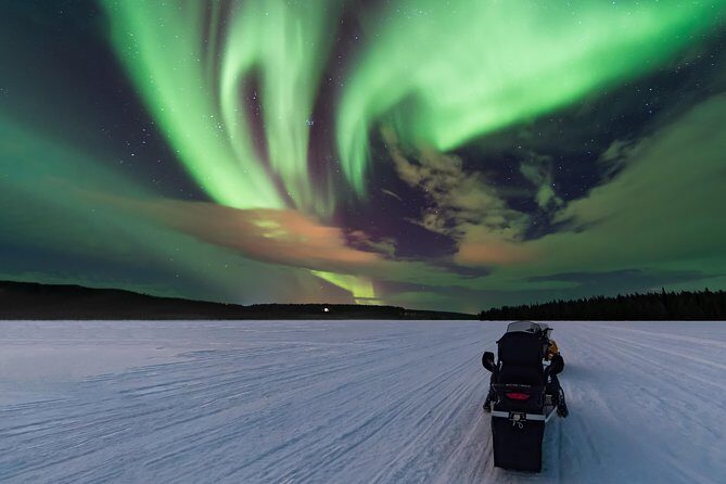 Northern Lights Hunting with Snowmobiles - How the guide hunts the aurora: route planning beats wishful thinking