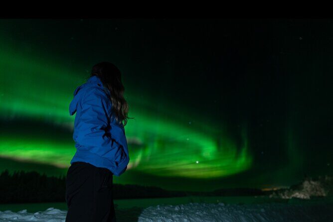 Northern Lights Rovaniemi: Guaranteed Tour with Local Guide - The Lapland Stop: Chasing the Aurora Far from Light Pollution