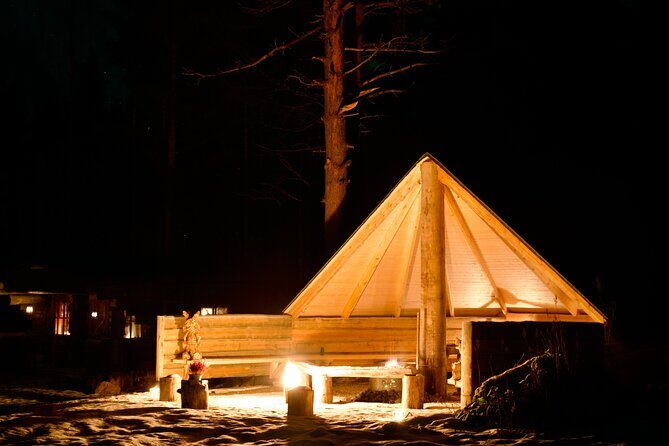 Northern Lights Tour in Atmospheric Cottage - Why a lakeside cottage near a Laavu feels different in Lapland
