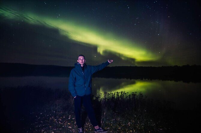 Northern Lights Tour with BBQ and drinks - The minivan ride into frozen country