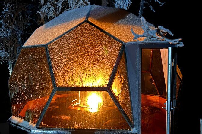 PRIVATE Glass Igloo Dinner Under Northern Lights - Pickup to the wilderness: how the 3 hours feel in real life