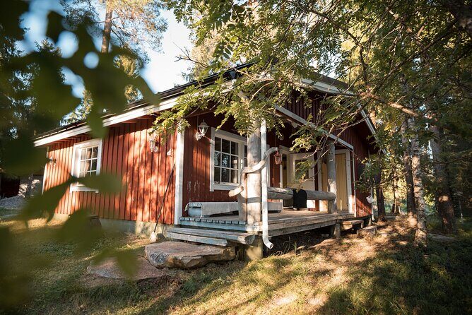 Private Lappish evening in the wilderness with traditional sauna and dinner - The ice dip / arctic lake swimming: the moment of truth