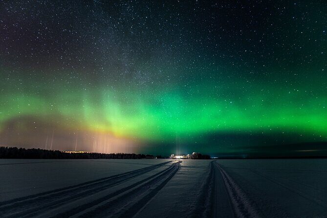 Private Northern Lights Photography Hunting - Warm Breaks, Fire Stops, and Keeping Focus in the Cold