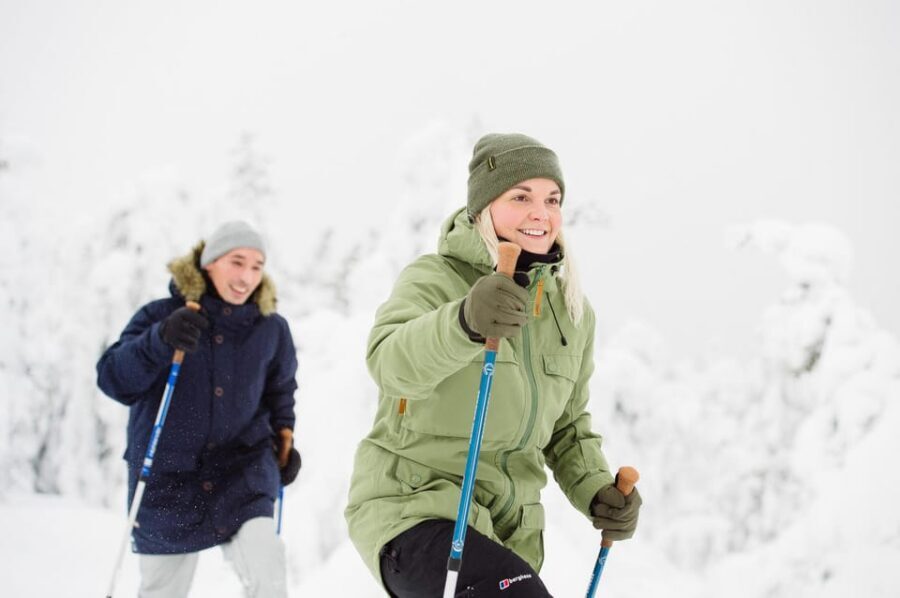 Pyhätunturi: Scenic Snowshoeing Tour in Finnish Lapland - PyhäExpress chair lift: the shortcut to big views