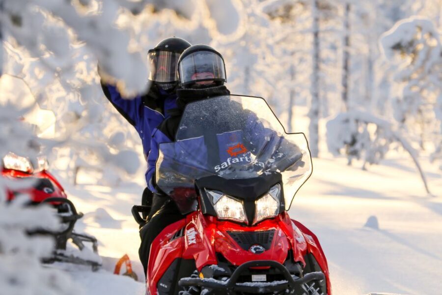 Rovaniemi: 2-Hour Snowmobiling Experience - From briefing to first roar: how the 3 hours really feel