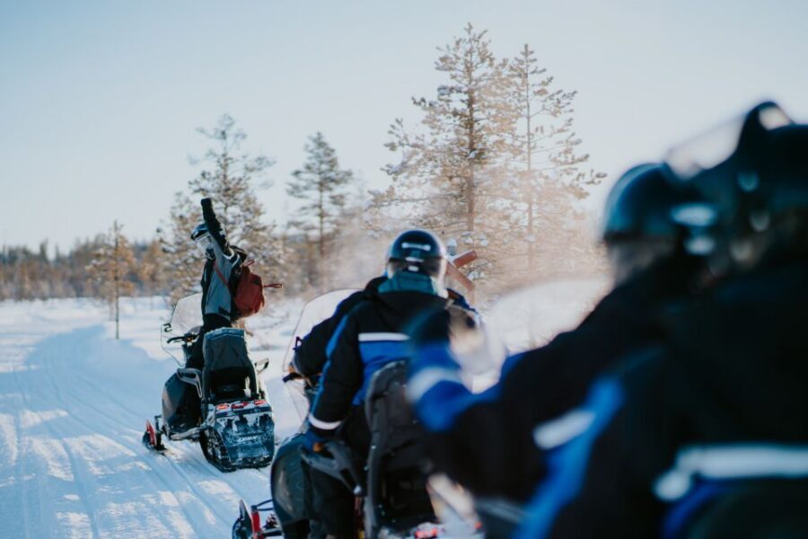 Rovaniemi: 3-Hour Snowmobile Safari in Lapland - Pickup in Rovaniemi and where you meet your guide