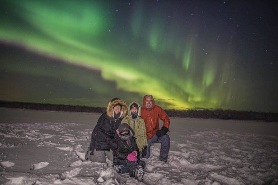 Rovaniemi: Aurora Borealis Tour - Traditional Lappish culture and campfire warmth in the dark