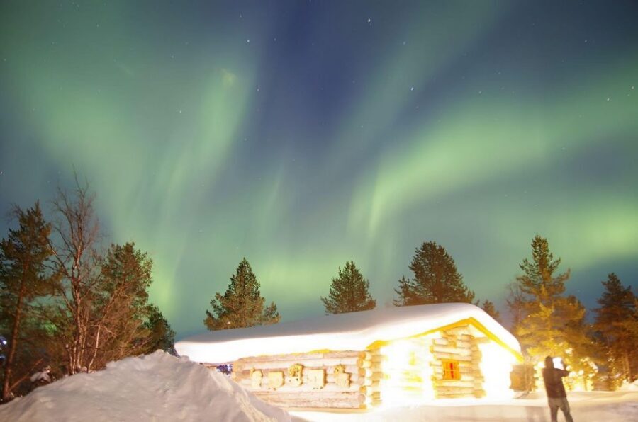 Rovaniemi: Aurora Hunting Tour with Photography by Van - Clothing, Cold, and Comfort: Small Prep, Big Payoff