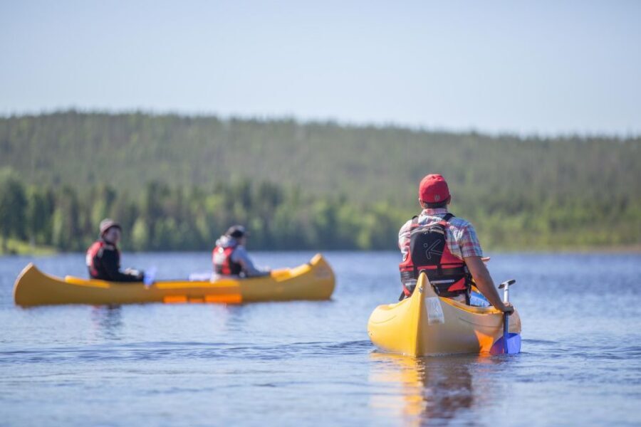 Rovaniemi: Authentic Reindeer Farm & Canoeing - A 4-hour Lapland combo: reindeer farm plus canoe on a nearby lake