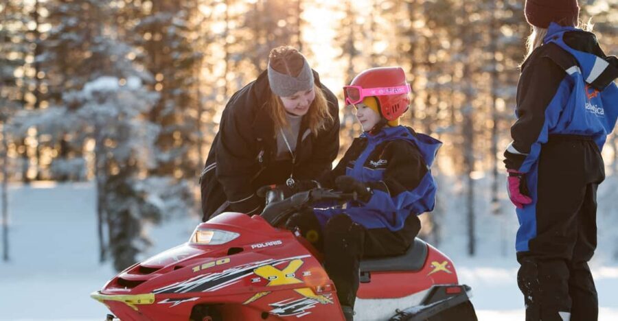 Rovaniemi: Family Snowmobile Trip with Guide and Picnic - Guided snowmobile riding: what your 1.5 hours feels like