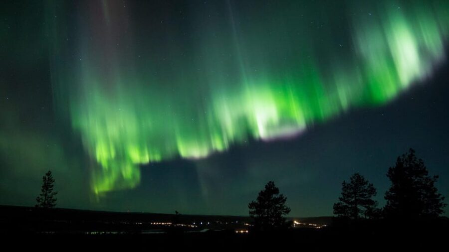 Rovaniemi: Guaranteed Aurora Hunting Tour with Local Guide - Itinerary Breakdown: Pickup, Lapland Stops, Then the Return