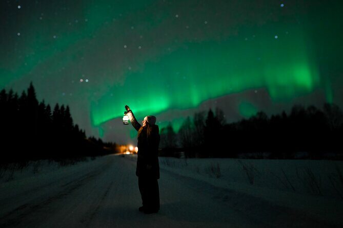 Rovaniemi: Guaranteed Northern Lights - Small Group & Photography - Your Evening Flow: A 6:00 pm Start and Hours That Depend on the Sky