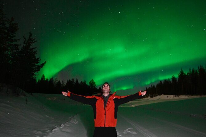 Rovaniemi: Guaranteed Northern Lights - Small Group & Photography - What to Wear: Your Real Job Is Staying Warm and Mobile