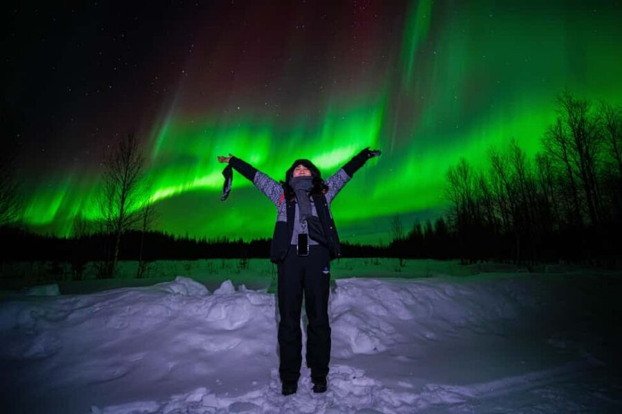 Rovaniemi: Guaranteed Northern Lights Tour with Photos - Guides who actually hunt: the styles of Jesse, Casper, Roni, and others