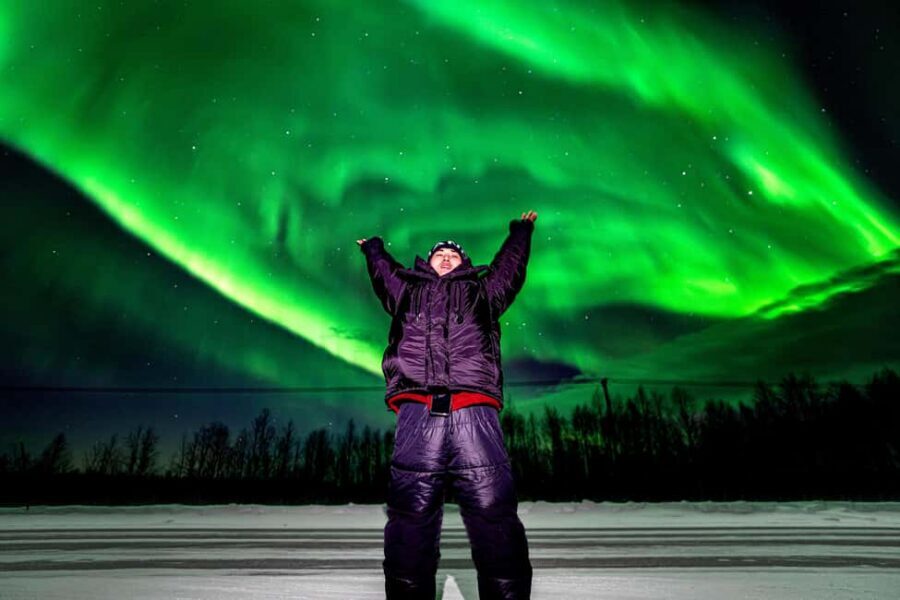 Rovaniemi: Guaranteed Northern Lights Tour with Photos - What to pack so the cold doesn’t win
