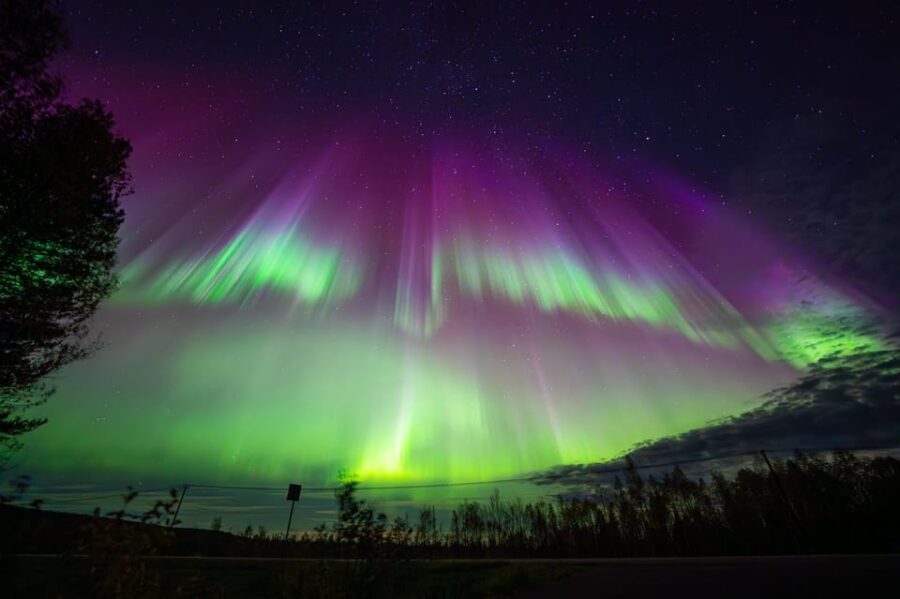 Rovaniemi: Guaranteed Ultimate Aurora Hunt with Photographer - Your guides: aurora hunter + photographer (and why that matters)