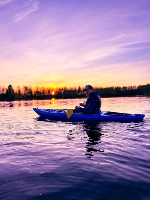 Rovaniemi: Guided Wilderness Kayaking Adventure - Twilight and Full-Moon Magic: How Timing Can Change Everything