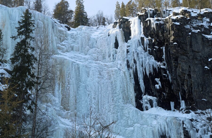 Rovaniemi: Korouoma Frozen Waterfalls Hike & Hot BBQ Lunch - The guide experience: Paul, Toni, Edward, Santiago, and the small touches that help