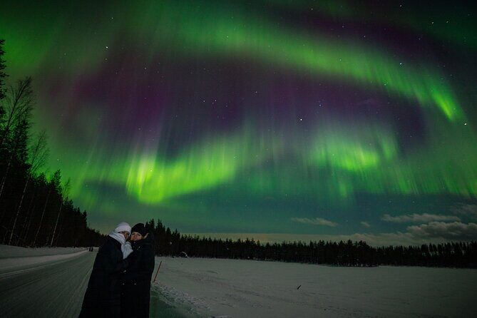 Rovaniemi: Northern lights money back tour - Comfortable Vehicle + Small Stops That Keep You Watching