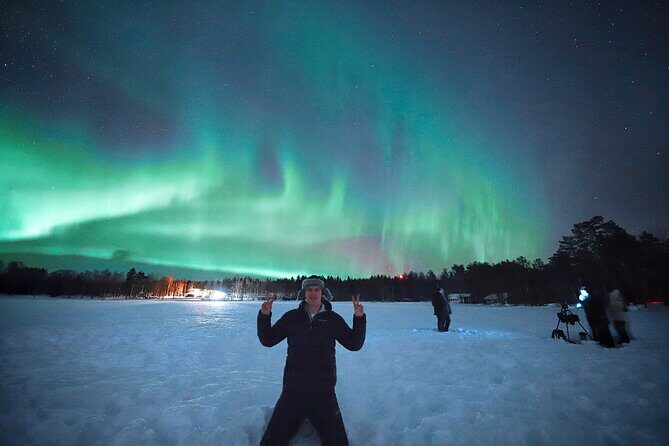 Rovaniemi: Northern Lights Pro Guaranteed - Unlimited Distance - Small group (max 8): why your experience feels different