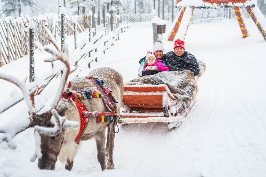 Rovaniemi: Private Pro Photoshoot in Santa Claus Village - Staying after the shoot: use Santa Claus Village like a real day