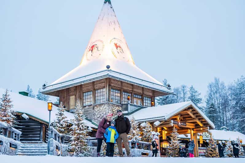 Rovaniemi: Private Pro Photoshoot in Santa Claus Village - The 1.5-hour plan: pickup, village time, and a real photo session