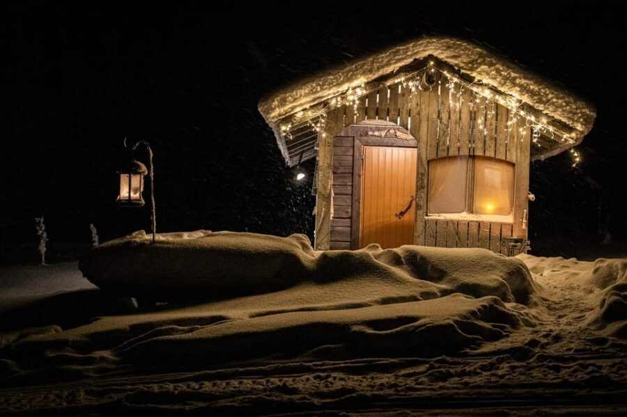 Rovaniemi: Private Sauna and Ice Swimming Tour with Snacks - Inside the Sauna: Finnish Heat Without the Crowd