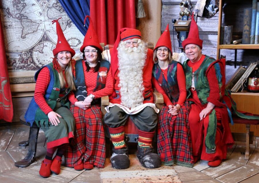 Rovaniemi: Santa Claus Village and Arctic Circle - Santa’s Post Office: Real Postcards With a Special Stamp