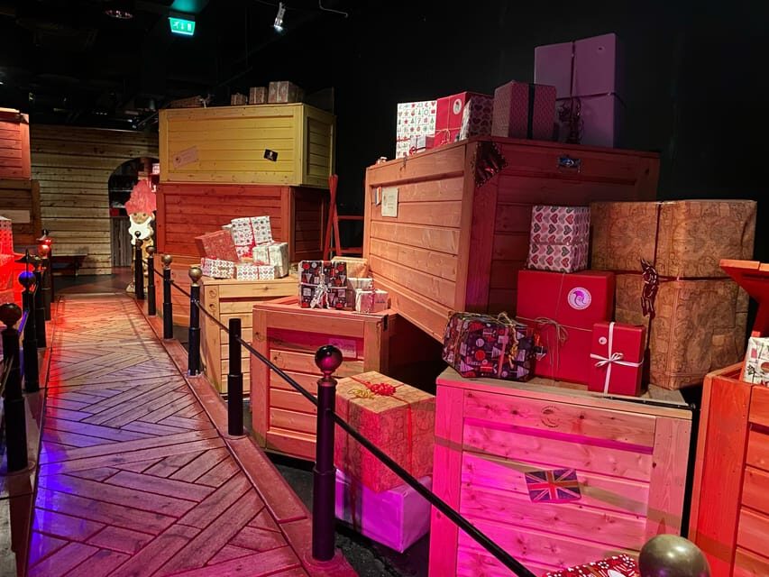 Rovaniemi: Santa Claus Village w/ Husky & Reindeer Sled Ride - Key things to know before you go