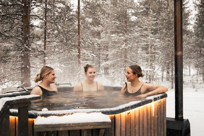 Rovaniemi Sauna World with a Hot Tub, Jacuzzi and Cold Pool - Sauna World in Rovaniemi: a forest circuit built for real Finnish sauna time