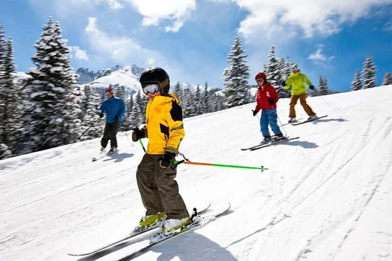 Rovaniemi: Slalom and Alpine Skiing - Where You Meet and How the Day Flows in Rovaniemi