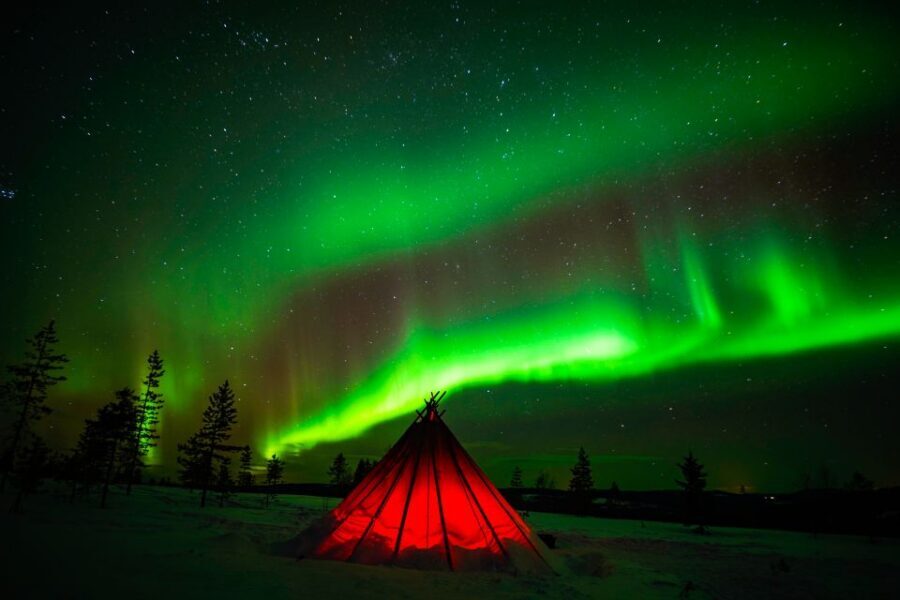 Rovaniemi: Small-Group Northern Lights Wilderness Tour - Up to 3 Locations for Better Odds (and Less Waiting in the Wrong Spot)