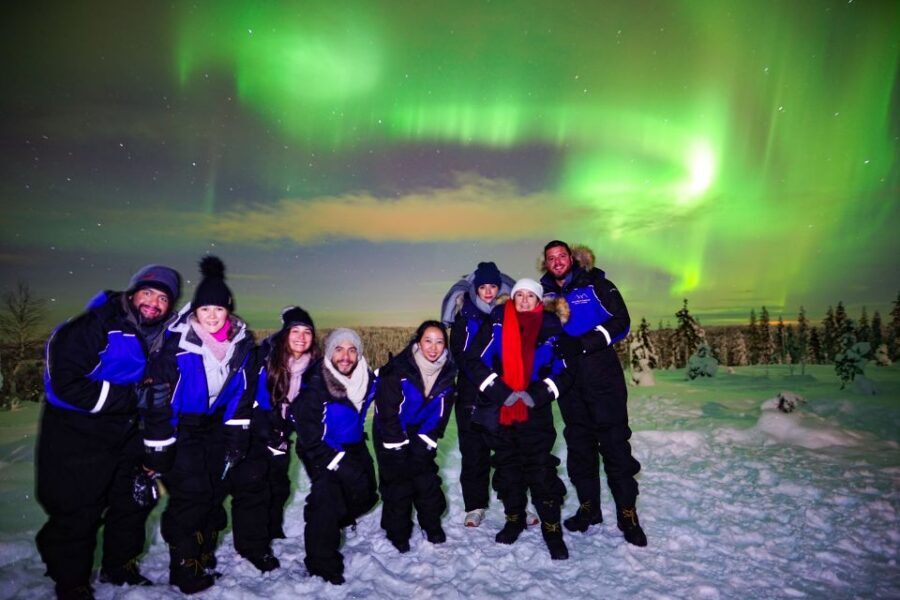 Rovaniemi: Small-Group Northern Lights Wilderness Tour - Campfire Cooking Like Locals: More Than a Snack Stop