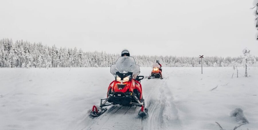 Rovaniemi: Snowmobile Safari into the Wilderness - First Feel of Lapland: Snowmobile Safari at Apukka Resort