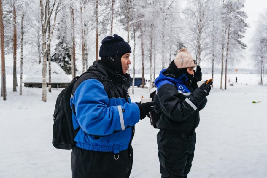 Rovaniemi: Snowmobile Safari, Reindeer & Husky Sleigh Ride - The food-and-warmth reset between rides