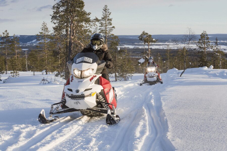 Rovaniemi: Snowmobile Sprint Safari - Why this Rovaniemi snowmobile sprint feels like real Lapland