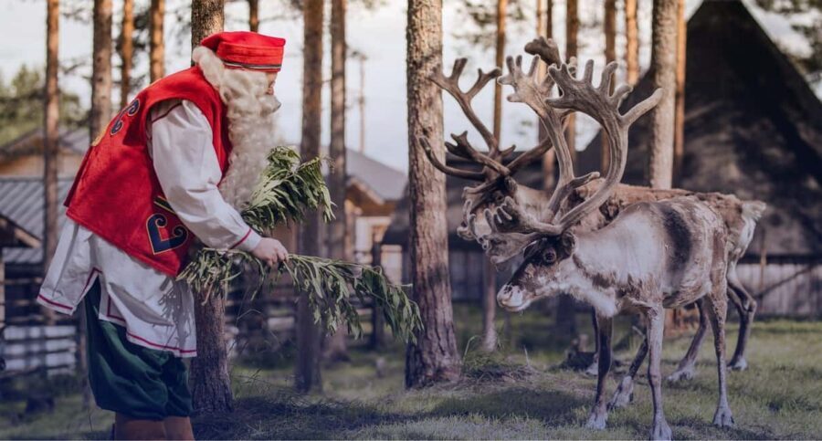 Rovaniemi: Tour to Santa Claus Village with Hotel Transfer - Santa’s Post Office: Sending Letters, Cards, and Parcels on Site